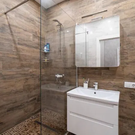 Apartment 27 Pearl Cool